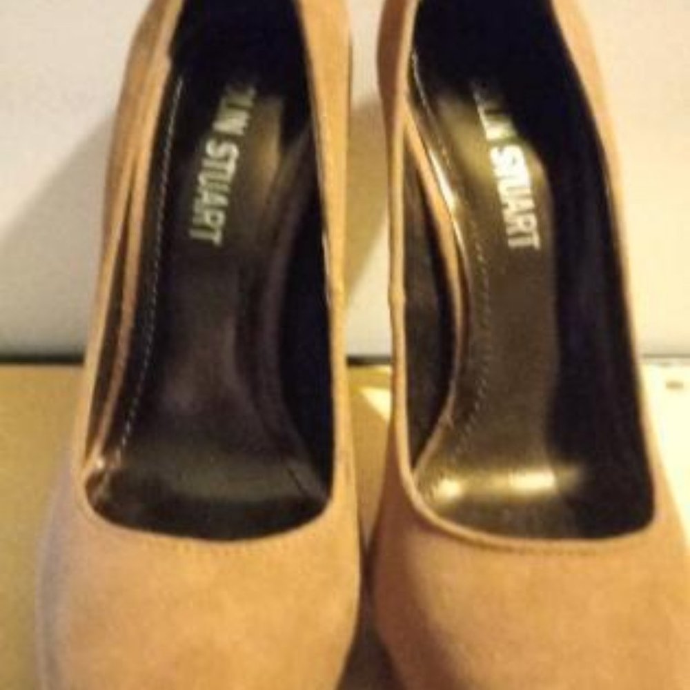 Shoes - Picture 3 of 4